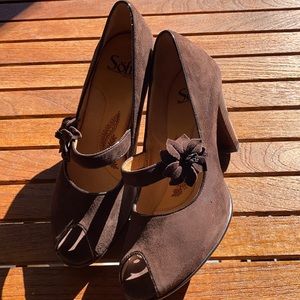 Sofft Brown Suede Peep Toe Pump